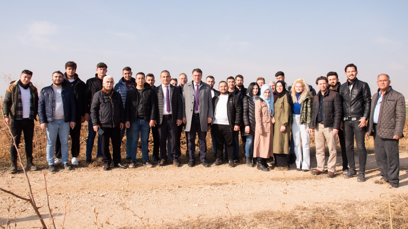 Selçuk Üniversitesi Sarıcalar Araştırma ve Uygulama Çiftliğinde 12 bin fidan dikildi